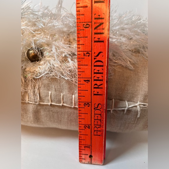 Devi Designs Holiday Wreath Pillows Chenille‎ Feathers Embellishments Christmas - Picture 13 of 13